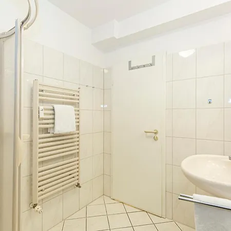 Kurpark Residenz 240 *